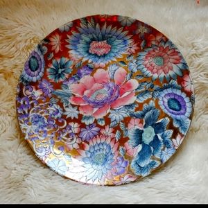 Vintage decorative plate. Flowers. Golden. Pink. Blue. Macua.